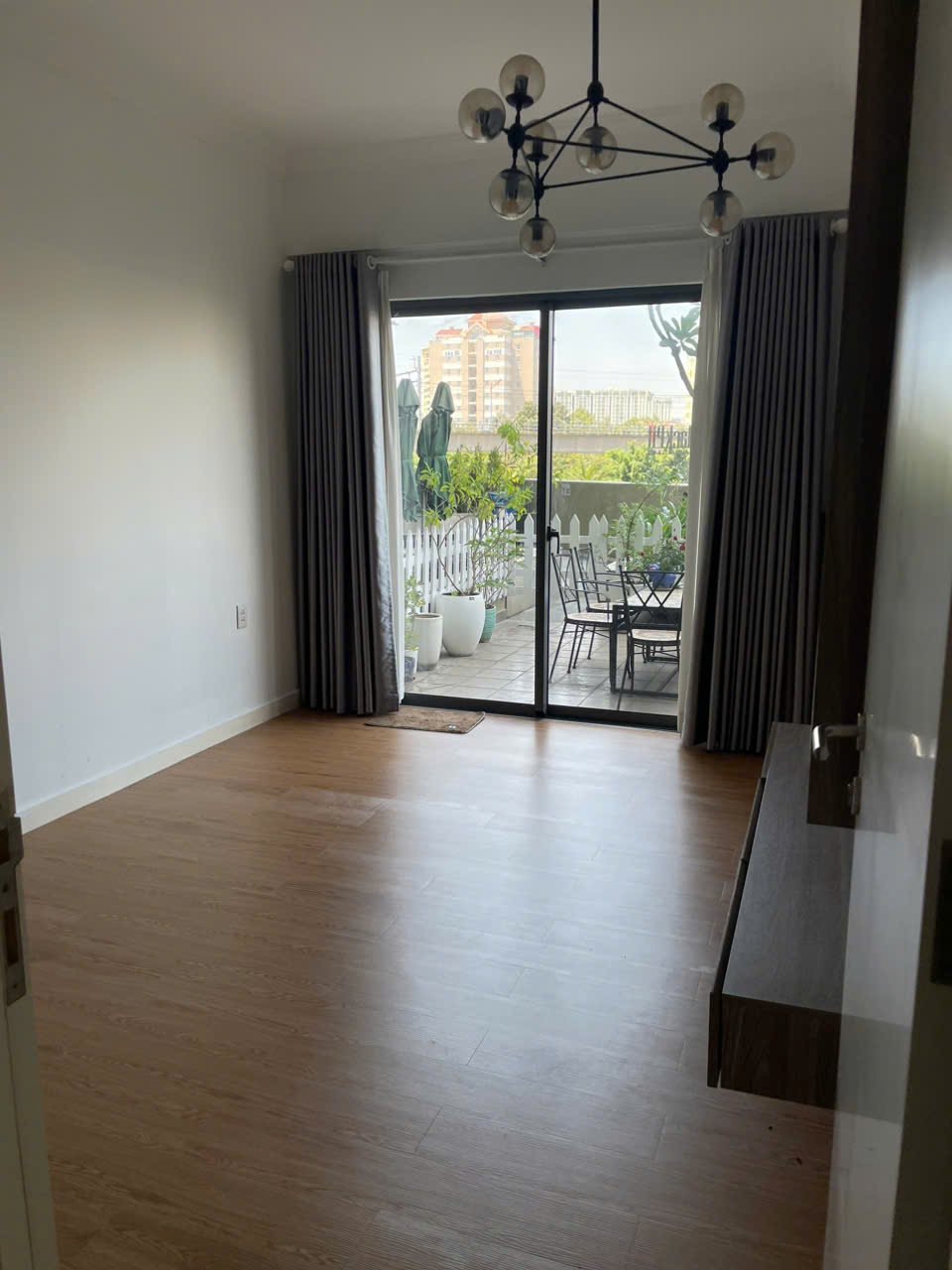 z7865958115308_c95ef155d035e76885d844d1974d15bb Masteri Thao Đien / 4BR / $2,500