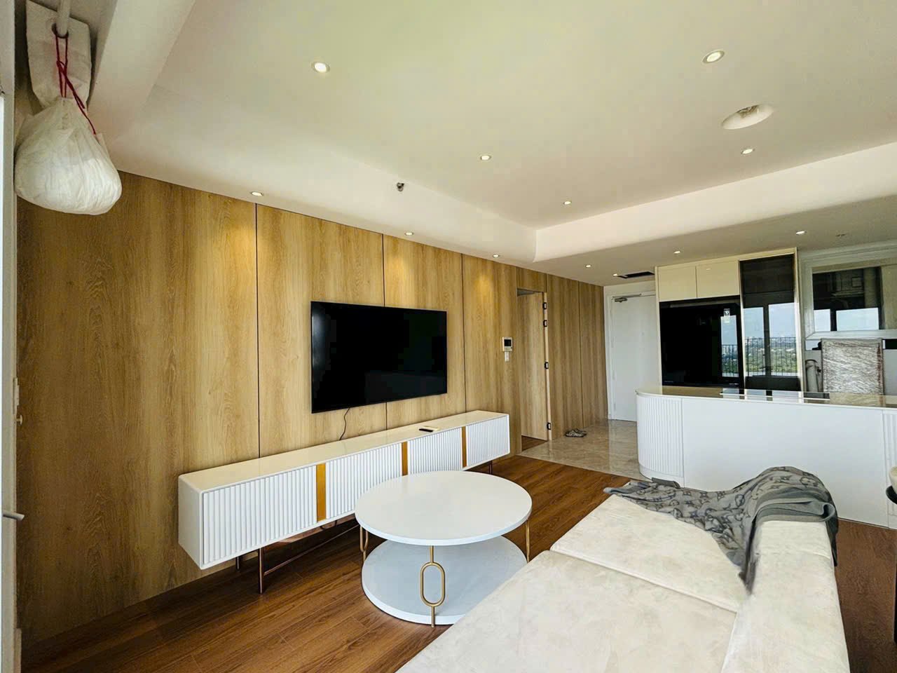 z7865978467462_a1662846e905be77116ca21b61d24e79 Masteri Thao Đien / 3BR / $1,700