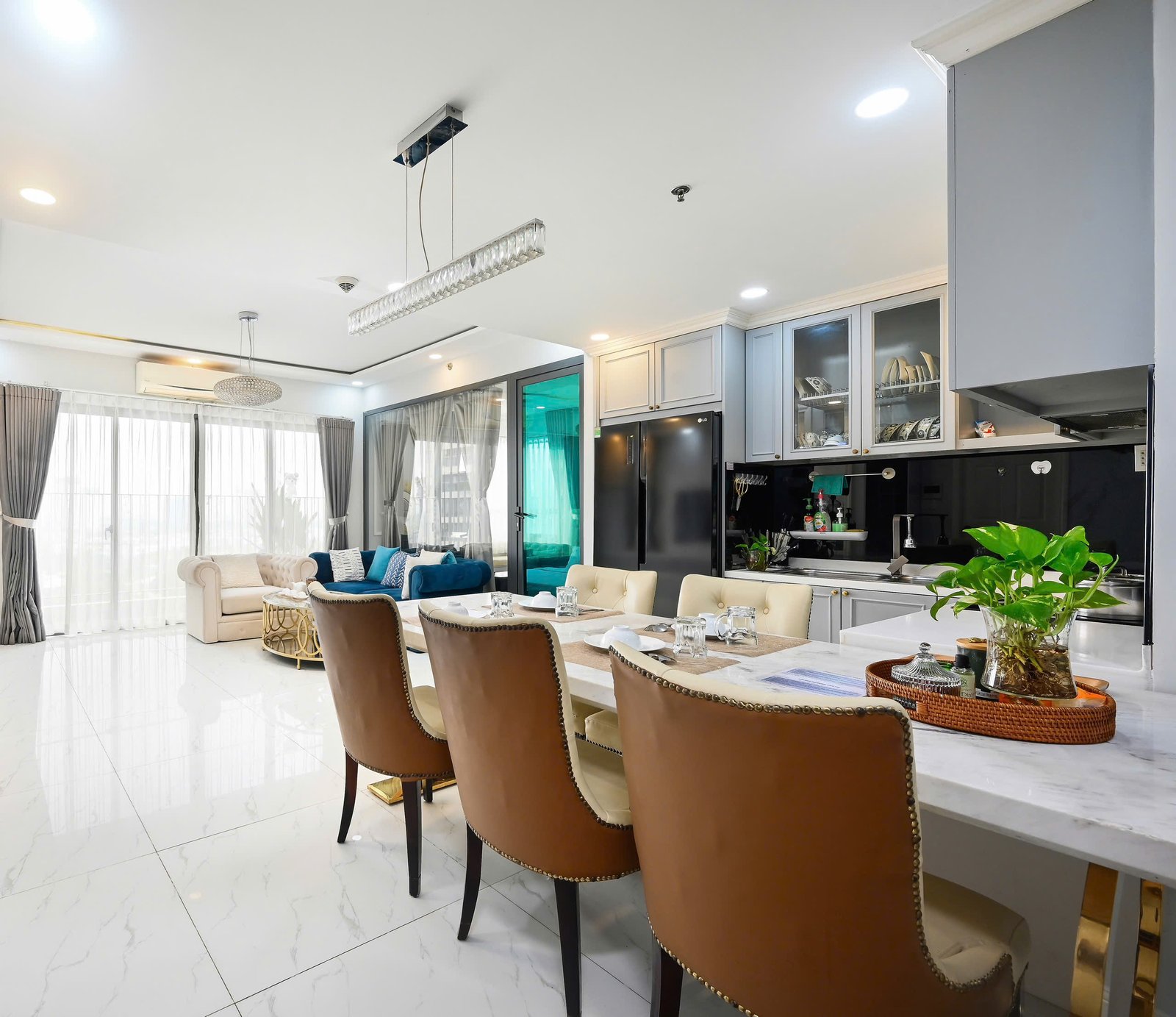 z7865982026470_6809800d4ee1e9f8bb9d4d73641aa43d Masteri Thao Đien / 3BR / $1,450