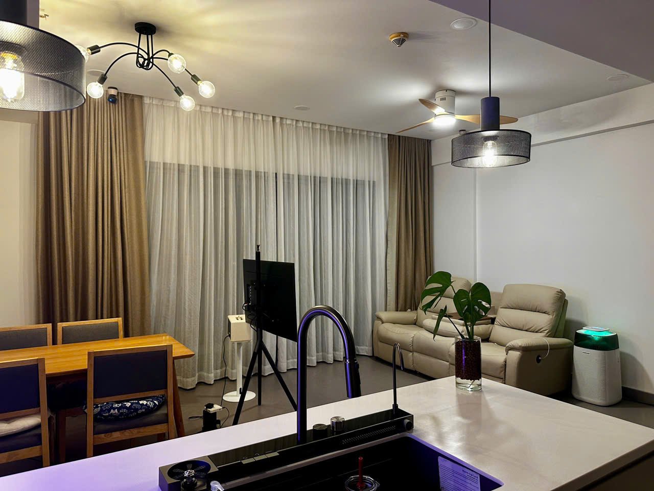 z7865999463227_5834ff68f549840ba480f4c7dd94a962 Masteri Thao Đien / 2BR / $985