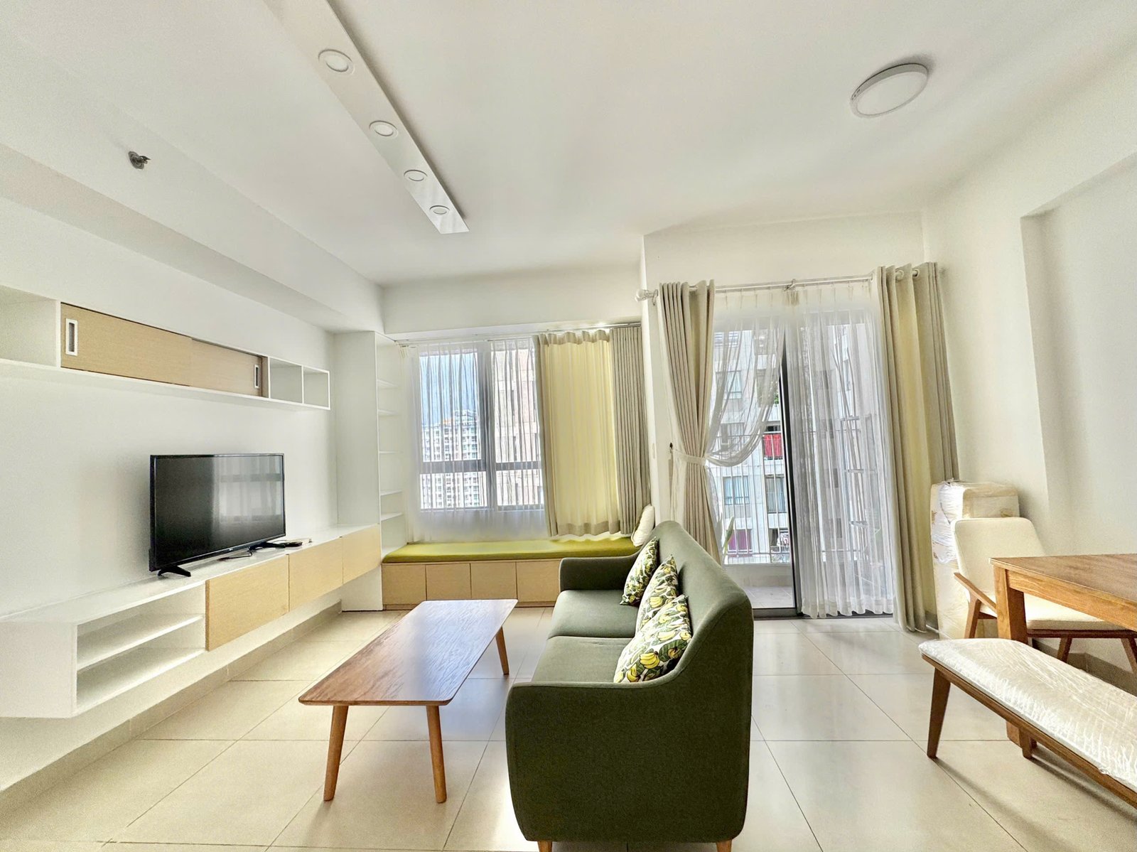 Masteri Thao Đien / 2BR / $1,025